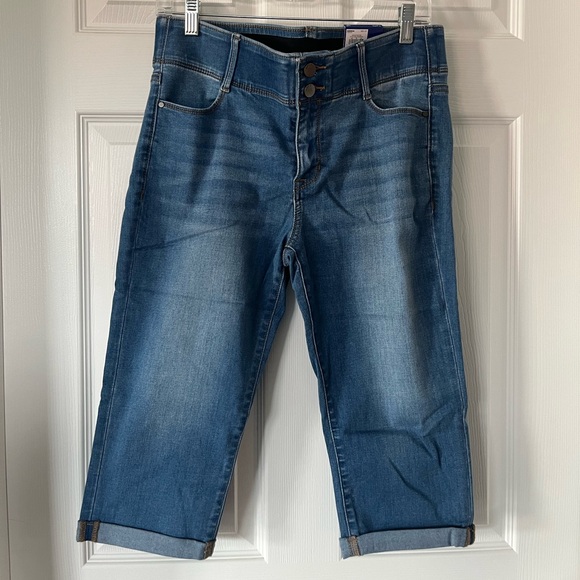 Apt. 9 Denim - NWT APT.9 Capri Size 12 Petites
